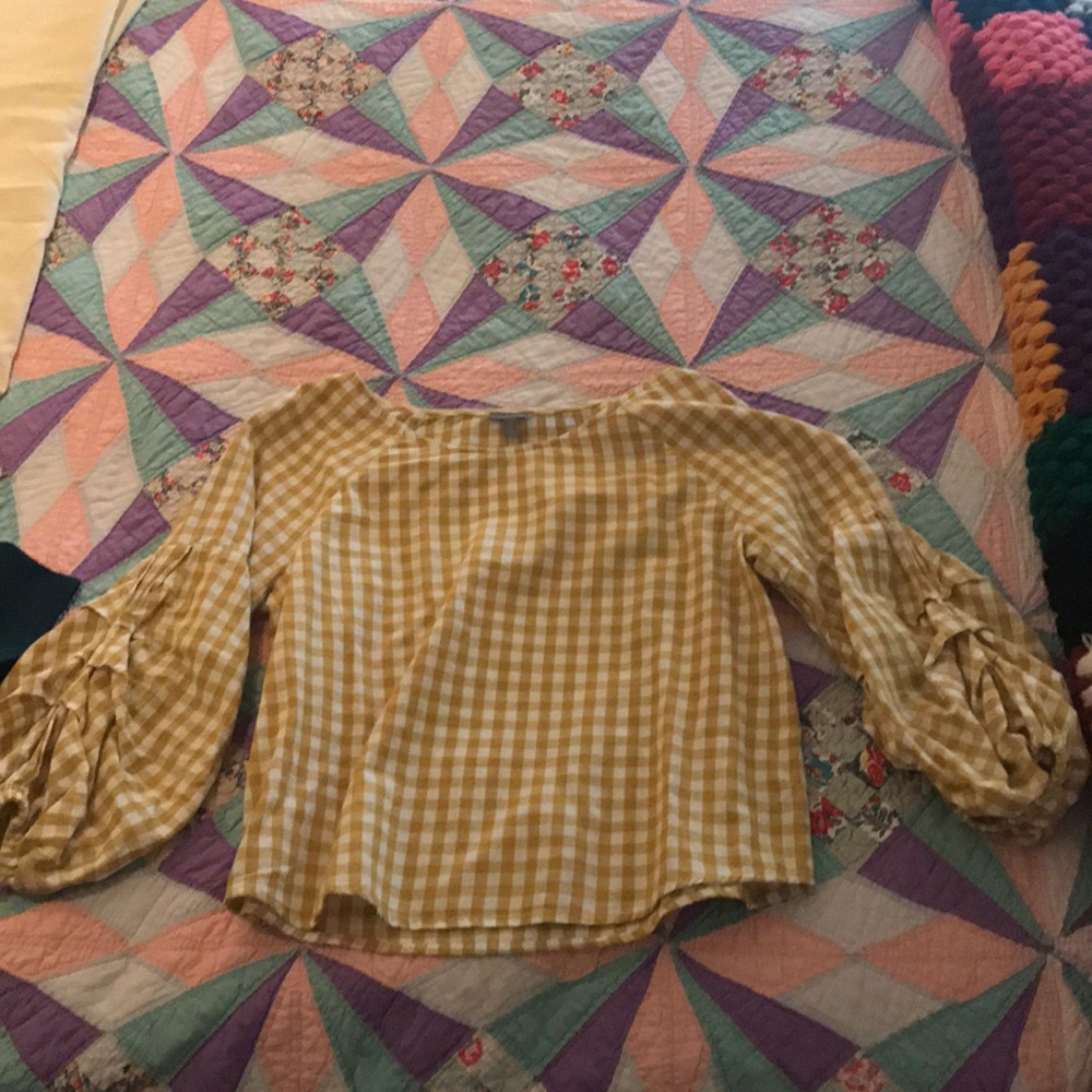 Cute yellow quarter sleeve blouse